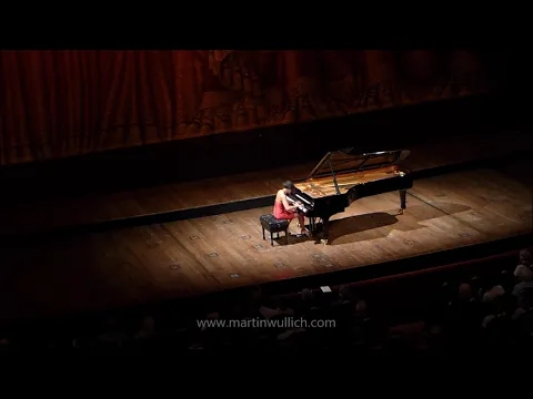 YUJA WANG -Tritsch Trasch polka - www.martinwullich.com