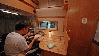 【大雨の車中泊旅】線状降水帯に突入して高速道路緊急大雨車中泊。ハイエースキャンピングカー