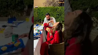 فيديو عفوي يجمع هنا الزاهد وأحمد حاتم 