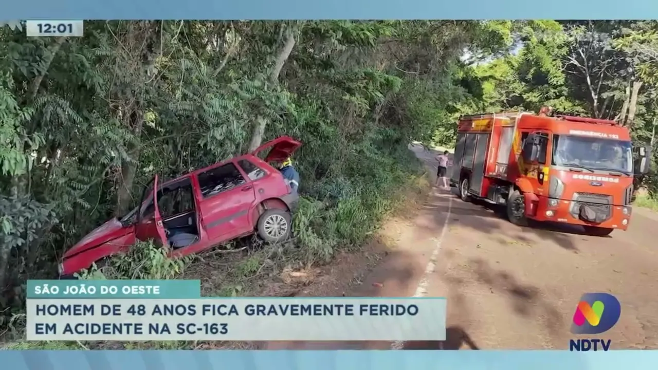 Carreta tomba e pega fogo após acidente na BR-282