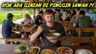 WARUNG PINGGIR SAWAH INI JAUH DARI KOTA TAPI ORANG DARI LUAR NEGERI PUN MAKAN DI SINI !!