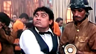 जॉनी लीवर को मना करने के बाद भी पार्टी में दारू पी कर हंगामा कर रहा है | Daraar Movie Best Scene