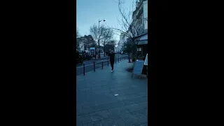                         أوعي تقولي ما جاشي دندنها