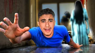 وظيفة في فندق مسكون الساعة 3 بالليل 