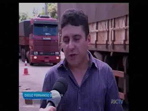 Maravilha: Balança Móvel flagra veículos com excesso de peso na BR-282