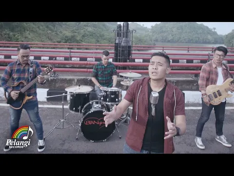 Download MP3 BIAN Gindas - 100% Kangen (Official Music Video)