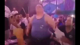 امح الدولى بيرقص على اغنية كاتمين على نفس الاخصام دندنها
