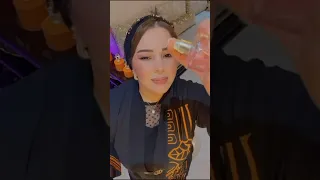هدي غير أنا ملي كنكون دايرة مع صحاباتي و نقولهم أنا قريبة 2 دقايق و أنا معاكم أنا مزال كنتصور فدار 