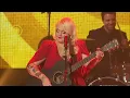 Elle King - Ex's & Oh's (Live at New Year's Rockin Eve)