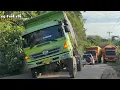 Download Lagu ADA APA INI?? TRUK HINO KASIH KEJUTAN YANG MENEGANGKAN 😱