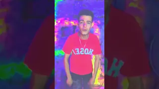 جبت تشيرتن مع بنطلونين دندنها