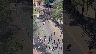 POLICE RUN AWAY FROM ANGRY PROTESTORS Chaos In CBD As GEN Z S Chase Police Officers 