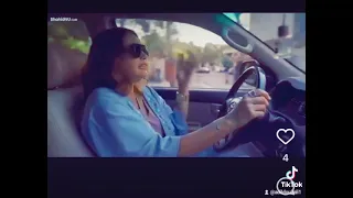 النجمة هند صبري تغني ضحكتني للديفا سميرة سعيد البحت عن علا DIVA Samira Said 