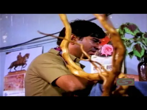 Oru Bommalattam Nadakkudhu - YouTube