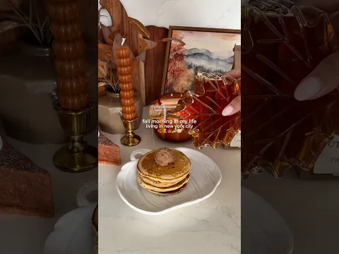 cozy fall morning living in nyc🍂🥞 #fall #morningroutine #cozy #fallvibes #breakfast #pancakes #nyc