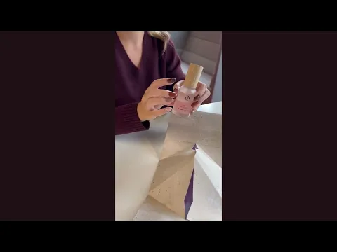 Video preview Triangle Gift Bag with Ribbon 8 pcs