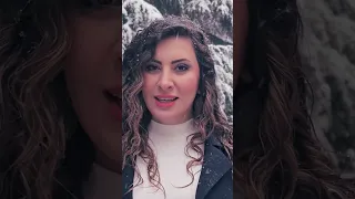 ماه ماه در میاد که چی بشه یکی از لطیف ترین عاشقانه های موسیقی ما عاشقانه ماه 