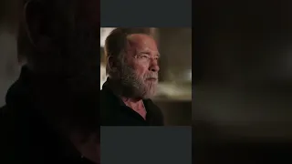 Arnold Schwarzenegger Head Shoulders Knees Thumbs 