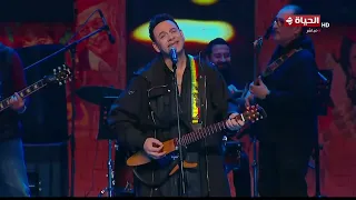 وكأنك بتسمعها لأول مرة      دقايق من الرومانسية مع اغنية بسلم عليك بلحن وغناء مصطفى قمر   دندنها