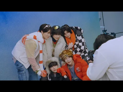 머플러도 하고? 스키도 타고~⛷️ | マフラーもして⛄️ スキーもして~? | anan, ELLE Japan, ELLEgirl Behind the Scenes