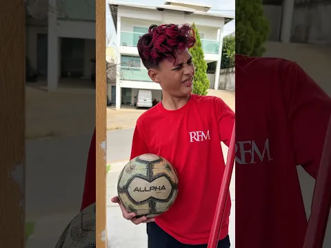 MINHA MÃE NÃO QUER DEIXAR EU JOGAR BOLA