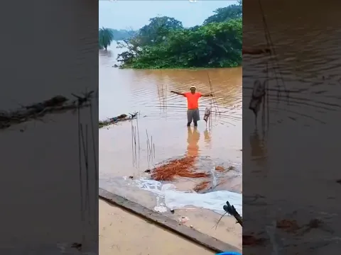 Uncle trapped on the roof in flood... kept raising his hand and asking for help 😢💔 #Shorts