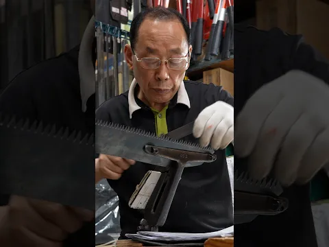 Craftsman Builds a Handmade Saw in Just 5 Minutes