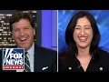 Download Lagu Kamala Harris impersonator teaches Tucker how to cackle