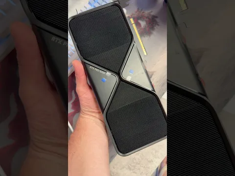Кто бы хотел такую видеокарту? 🤯