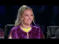 Adele - "Rolling in the deep". Vezi cum cântă Bella Santiago, pe scena "X Factor"!