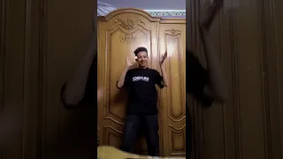 انت الوحش اللي مبيريحش احلى وحش ده ولا ايه 