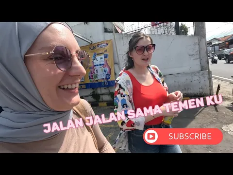 Download MP3 INI ADALAH APA YANG DILAKUKAN DUA TEMAN BULE KETIKA BERTEMU...