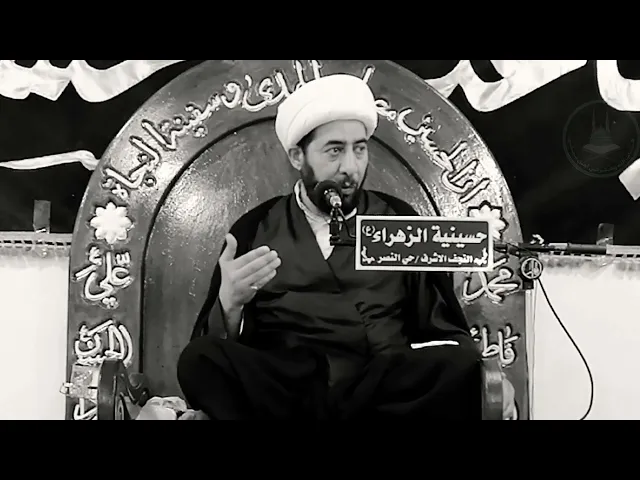⁣هكذا يصنع بر الوالدين شاب يرى الإمام لبره بوالديه