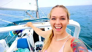 She SOLO Sails and Anchors Her Boat!