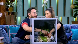 آه إيدي يابابي لعبة هات من الصندوق بين أحمد زاهر وبنته ليلى زاهر 