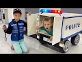 Download Lagu Sofia pakt dief in politieauto en meer verhalen over kinderauto's