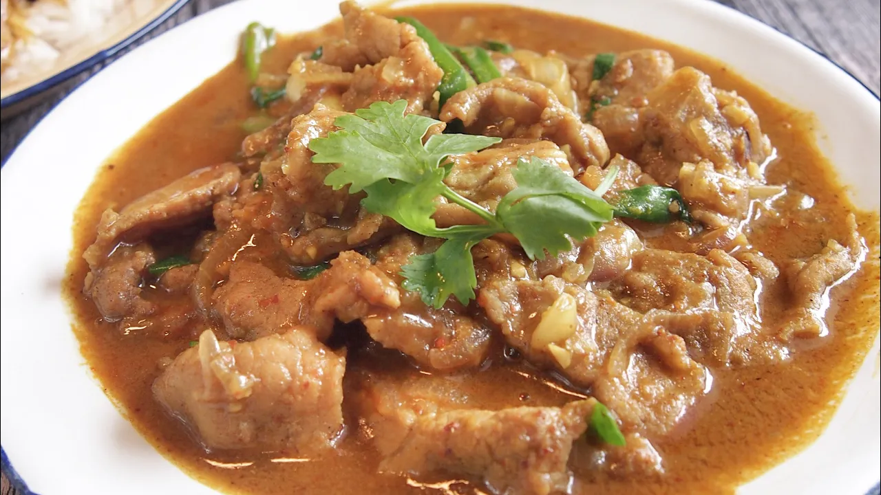 Quick & Easy Curry Pork Stir-Fry  Singapore Zichar Recipe