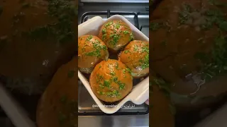 حبيت اخت صاحبي وهذا الي صار  دندنها