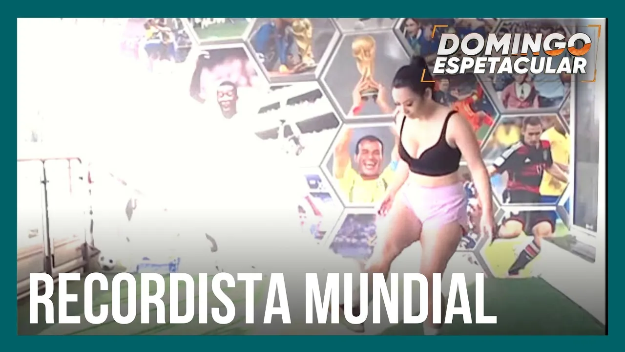 Brasileira bate recorde mundial de embaixadinhas