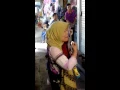 Download Lagu Secawan madu by Acil sri pengamen di pasar baru Banjarmasin