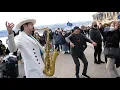 Download Lagu I Will Survive - Gloria Gaynor | CRAZY Street Sax Performance | Daniele Vitale