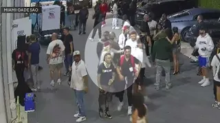 shows Antonio Brown allegedly firing gun at man in Miami