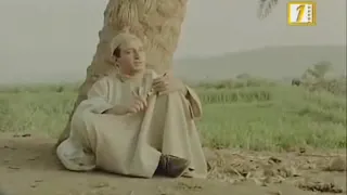 نور الشريف يلقي من قصائد عبد الرحيم منصور فيلم الزمار 