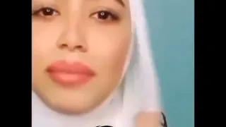 زوجها الديوث يخلي صحابو ينامو مع زوجتو الشرموطه غصب عنها 