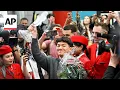 Download Lagu Austria welcomes Eurovision 2025 winner JJ back home with cheers