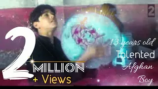 Charsi BachaGak چرسی بچه گک چقدر چشمایت قشنگ است By Talented Afghan Boy Singing In Hotel 