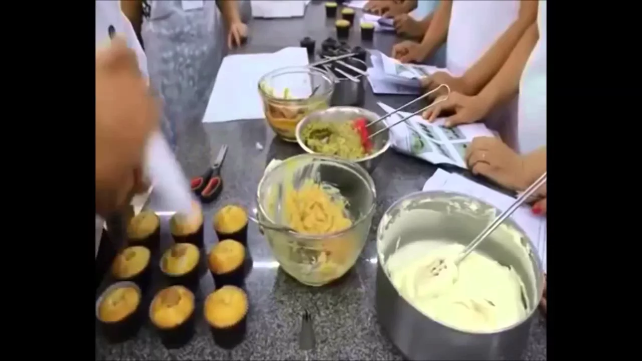 COMO FAZER CUPCAKE GOURMET CURSOS NOVA SAFRA