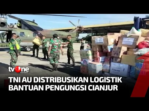 TNI AU Kirim Bantuan Logistik dengan Lima Helikopter