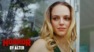 فيلم رعب قصير بعنوان Skin Deep ALTER العرض الأول عبر الإنترنت 