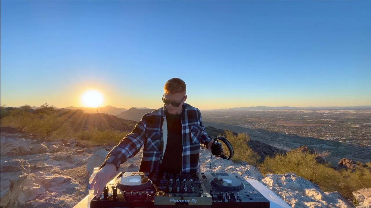 Rüfüs Du Sol Sundowner Mix |Vol. 3| (4K) Rüfüs Du Sol Sundowner Mix |Vol. 3| (4K)